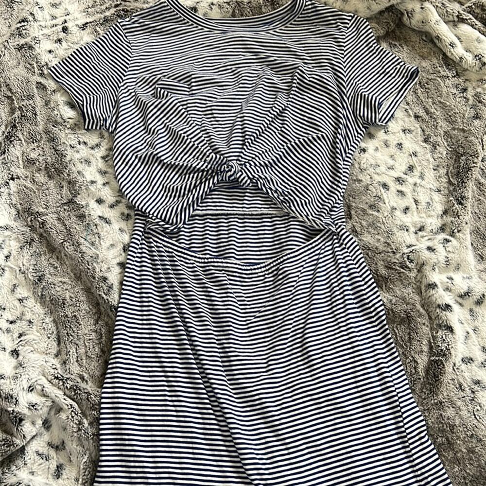 Forever 21 cut out skater mini dress sz S
